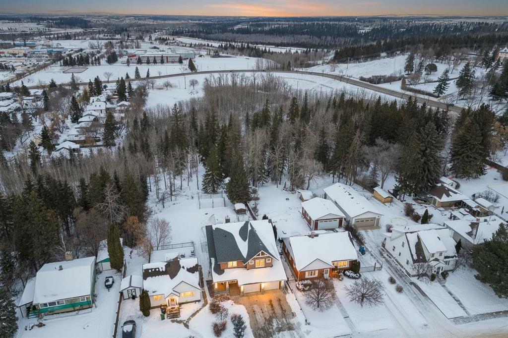 Picture for 4080 52 Street 