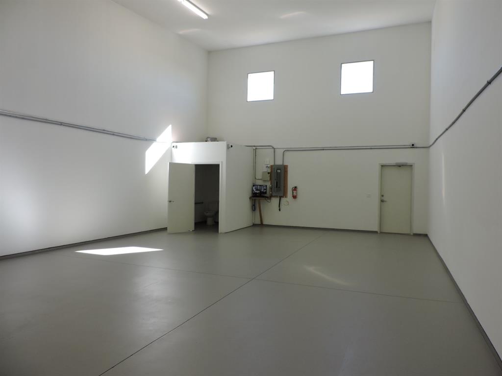 Picture for 103B, 303 Larch Close 