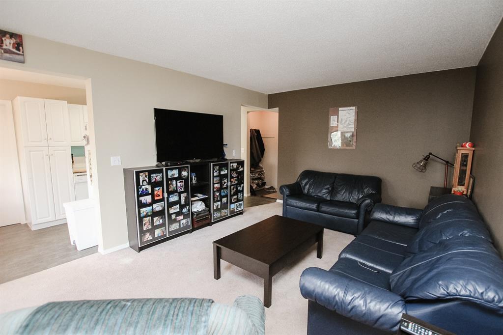 Picture for 5, 3501 51 Avenue 