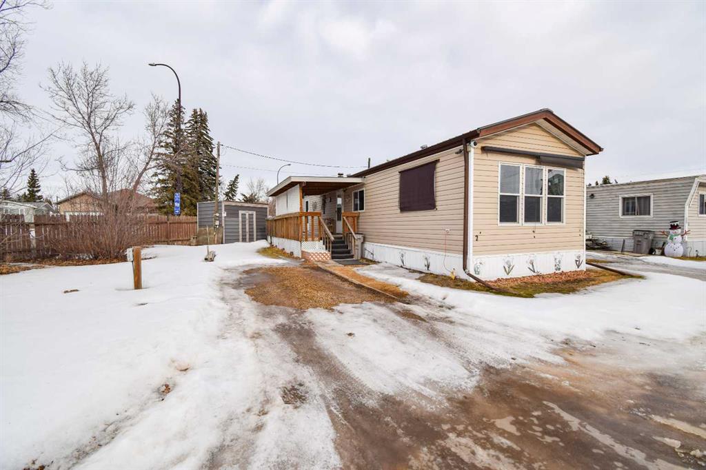 Picture for 2, 4822 58 Street 