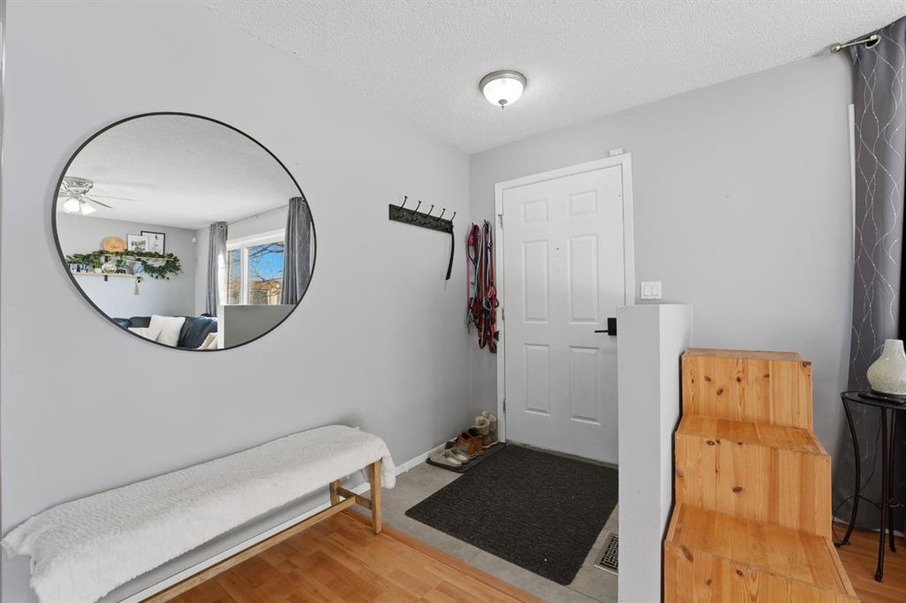 Picture for 6122 38 Avenue 