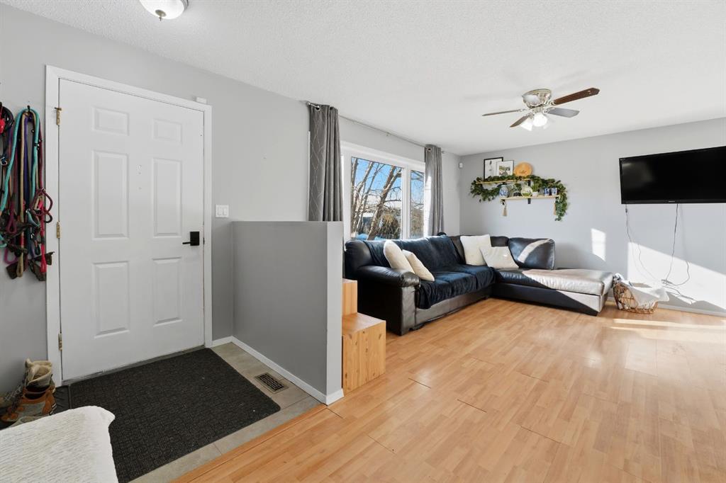 Picture for 6122 38 Avenue 