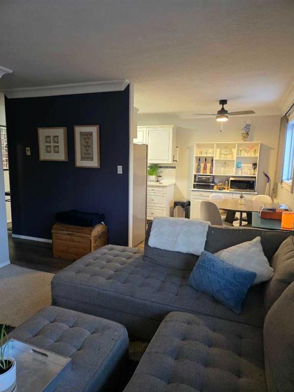 Picture for 206, 4732 54 Street 