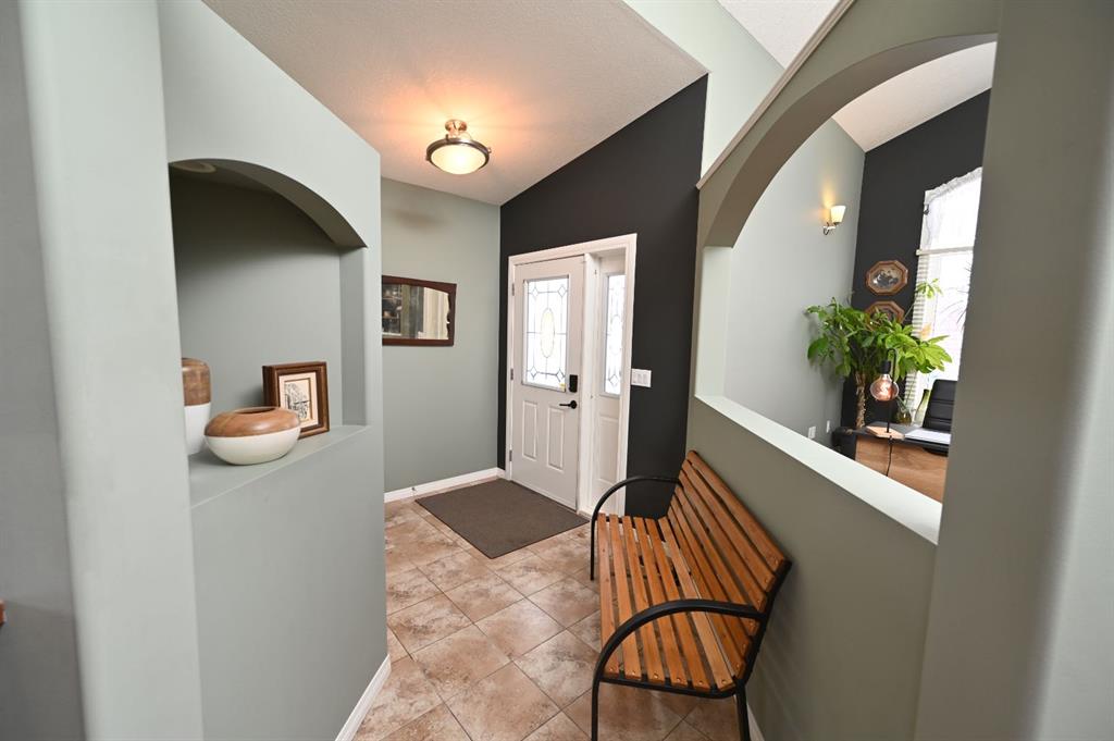 Picture for 77 Pondside Crescent 