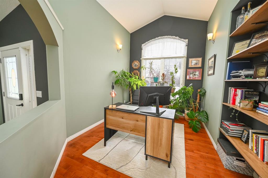 Picture for 77 Pondside Crescent 