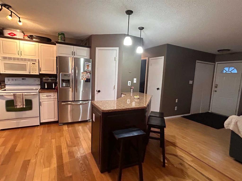 Picture for 6102 54 Avenue 