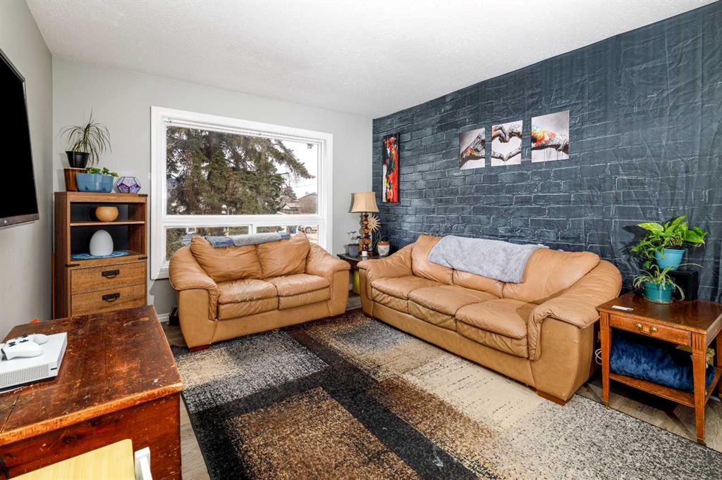 Picture for 6343 58 Ave Avenue W