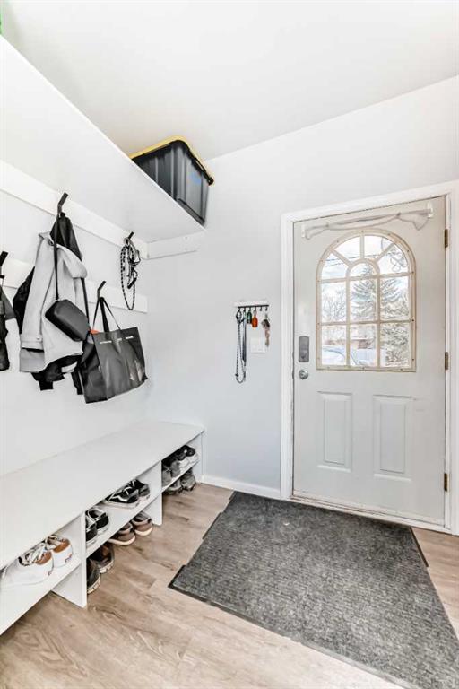 Picture for 5602 51 Avenue  