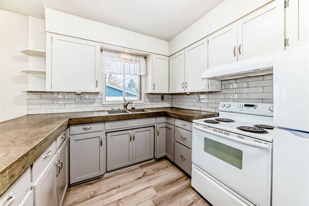 Picture for 5416 55 Street  