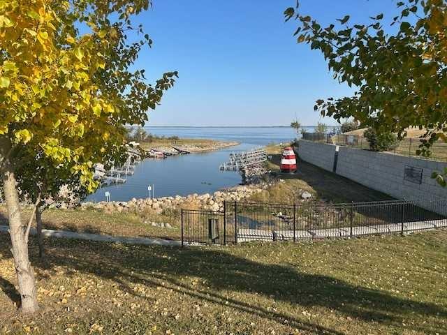 Picture for 14 Marina View Close  