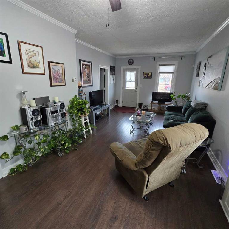 Picture for 5013 49 Street 