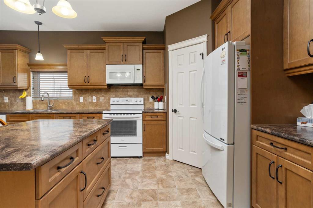 Picture for 7506 37A Avenue 