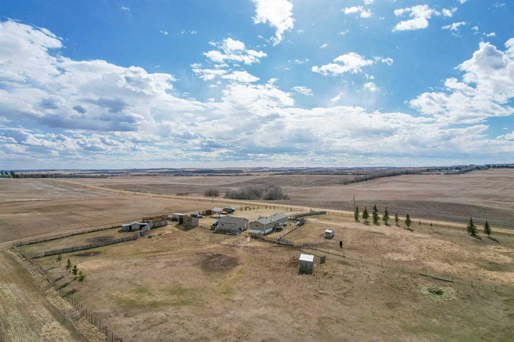 Picture for 40321 Range Road 251  