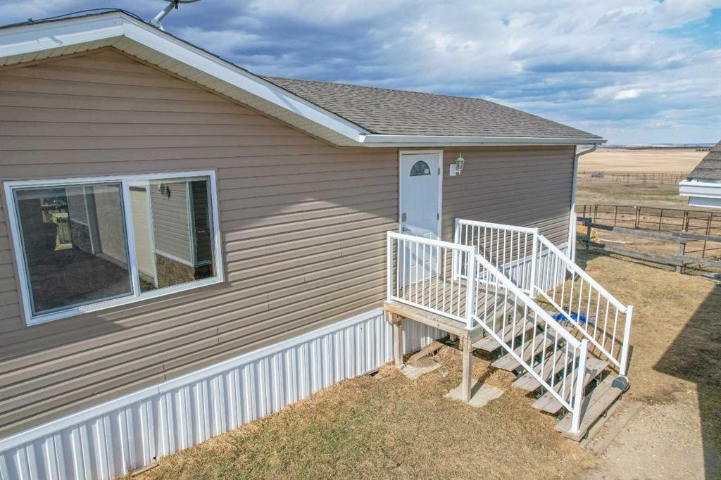 Picture for 40321 Range Road 251  