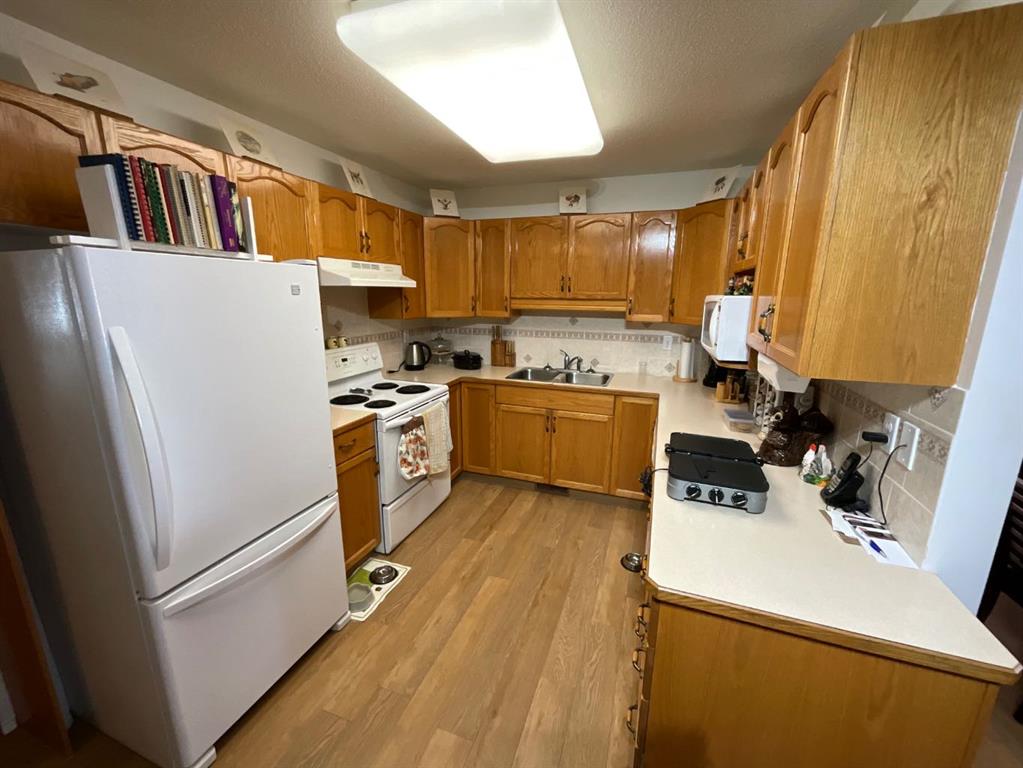 Picture for 4630 42 StreetCrescent 