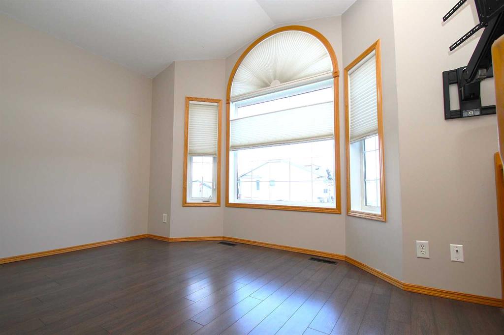 Picture for 188 Deschner Close 