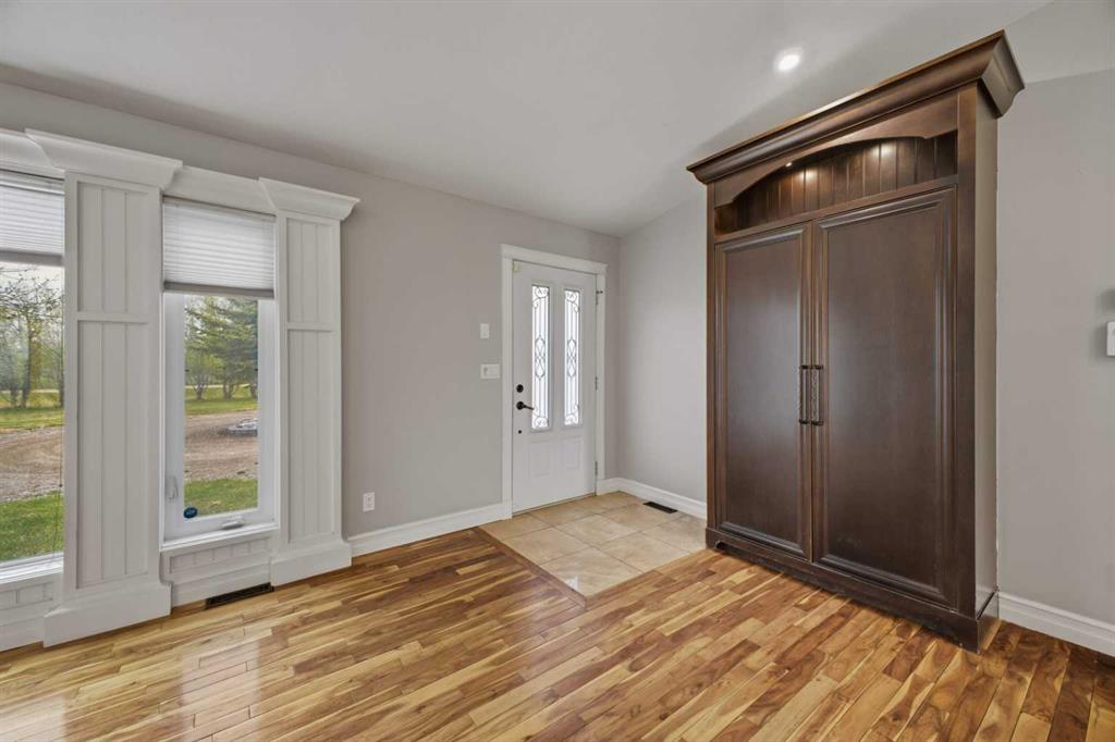 Picture for 33271 Range Road 13  