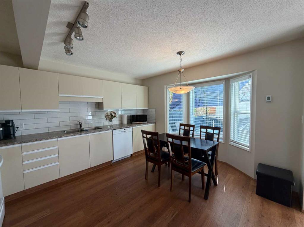 Picture for 25 Ellenwood Drive 