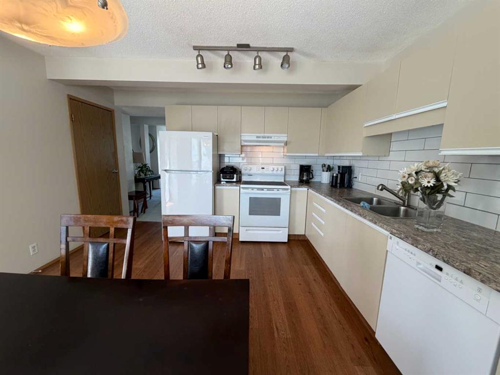 Picture for 25 Ellenwood Drive 