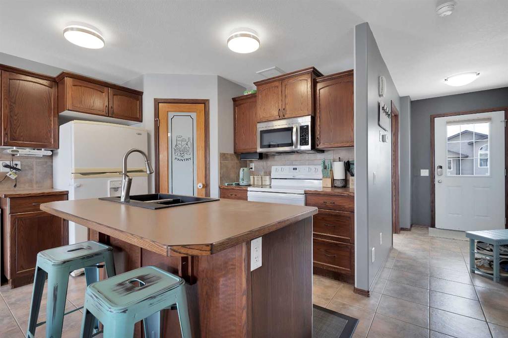 Picture for 156 Oswald Close 