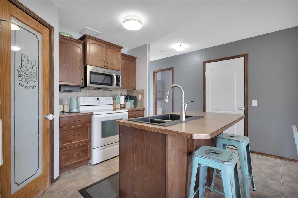 Picture for 156 Oswald Close 
