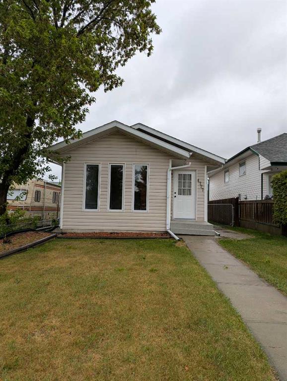 Picture for 4727 44 Street 