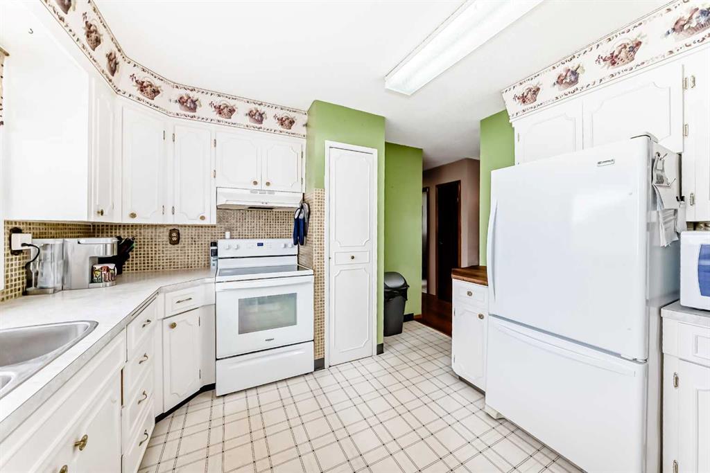 Picture for 6004 53 Ave  