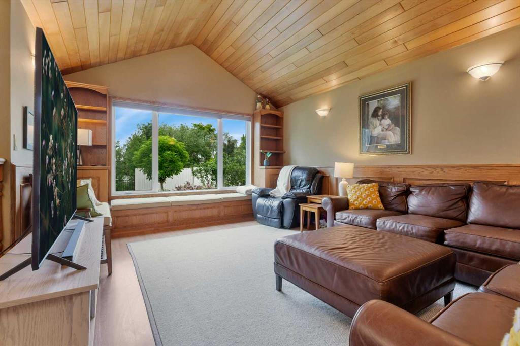 Picture for 69 McCullough Crescent 