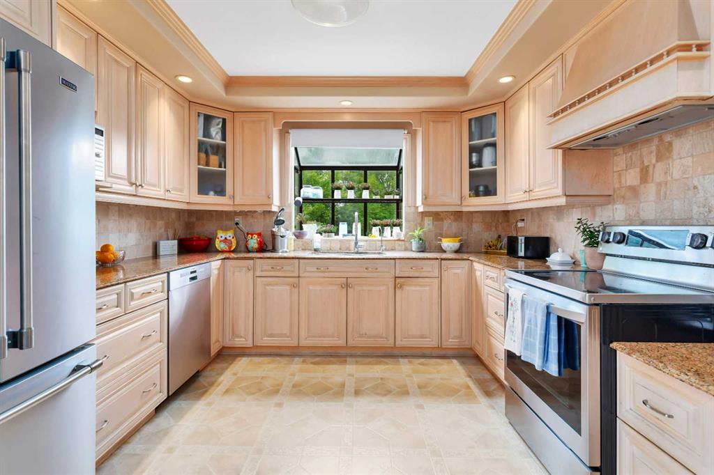 Picture for 69 McCullough Crescent 