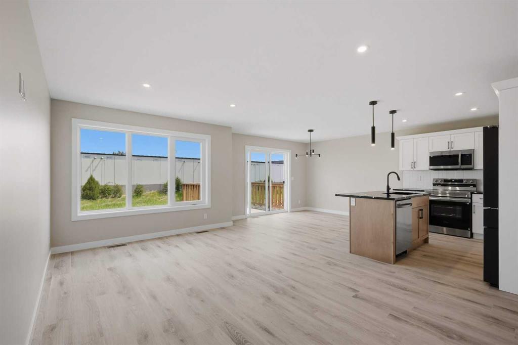 Picture for 125 Hampton Crescent 