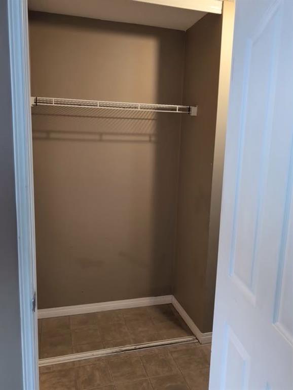 Picture for 4803 52 Street  https://www.cirrealty.ca/reb/cara/9/A2254779_22.jpg