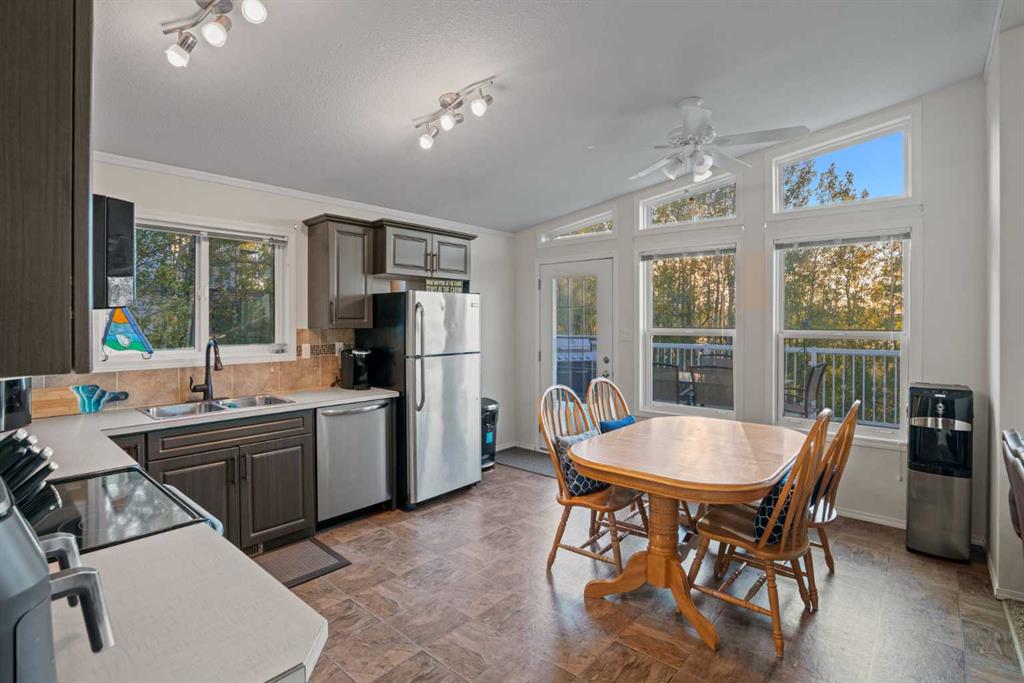 Picture for 421, 41251 Range Road 210   https://www.cirrealty.ca/reb/cara/9/A2260359_9.jpg