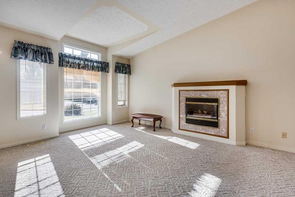 Picture for 4606 55 Avenue  https://www.cirrealty.ca/reb/cara/9/A2263379_11.jpg