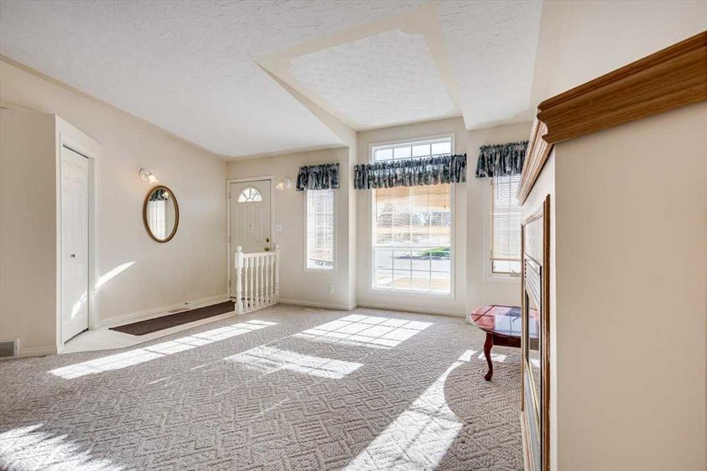 Picture for 4606 55 Avenue  https://www.cirrealty.ca/reb/cara/9/A2263379_12.jpg