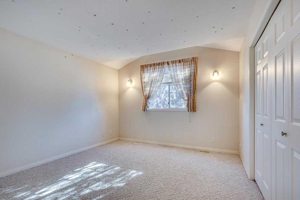 Picture for 4606 55 Avenue  https://www.cirrealty.ca/reb/cara/9/A2263379_26.jpg