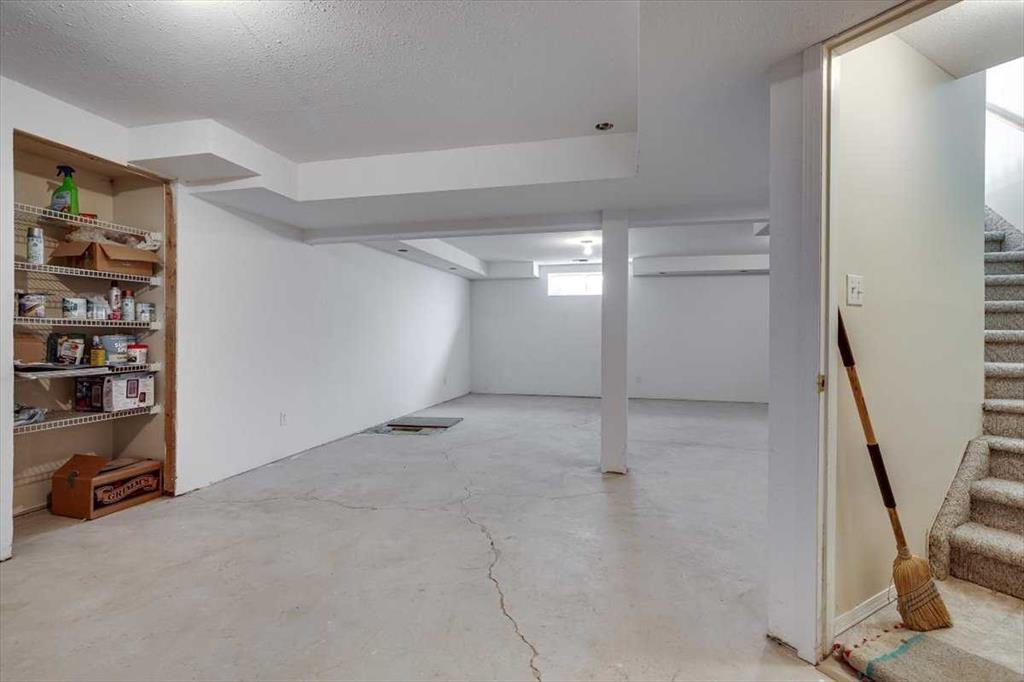 Picture for 4606 55 Avenue  https://www.cirrealty.ca/reb/cara/9/A2263379_31.jpg