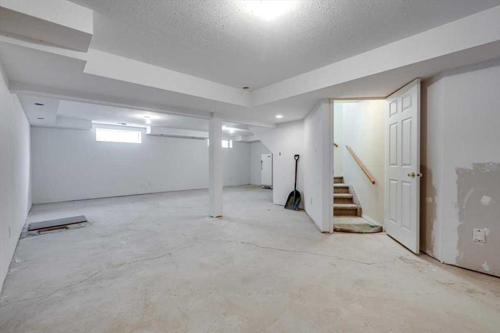 Picture for 4606 55 Avenue  https://www.cirrealty.ca/reb/cara/9/A2263379_32.jpg