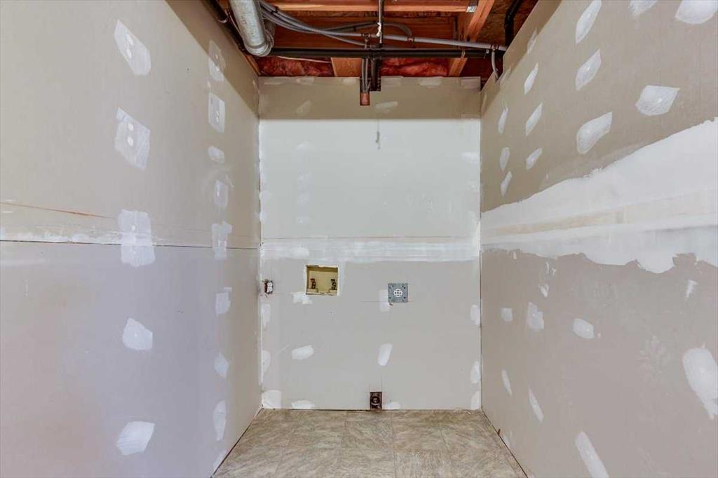 Picture for 4606 55 Avenue  https://www.cirrealty.ca/reb/cara/9/A2263379_37.jpg