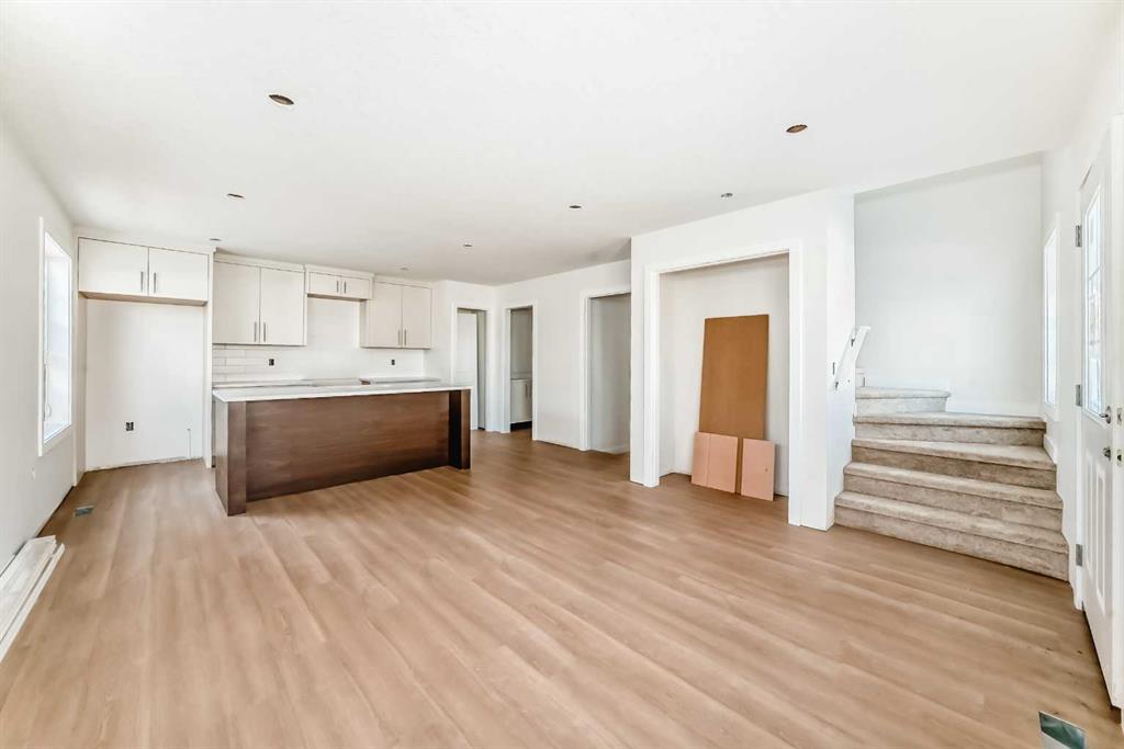 Picture for 5139 48th Street   https://www.cirrealty.ca/reb/cara/9/A2265569_12.jpg