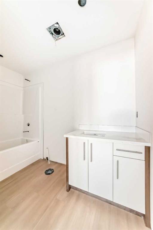Picture for 5139 48th Street   https://www.cirrealty.ca/reb/cara/9/A2265569_20.jpg