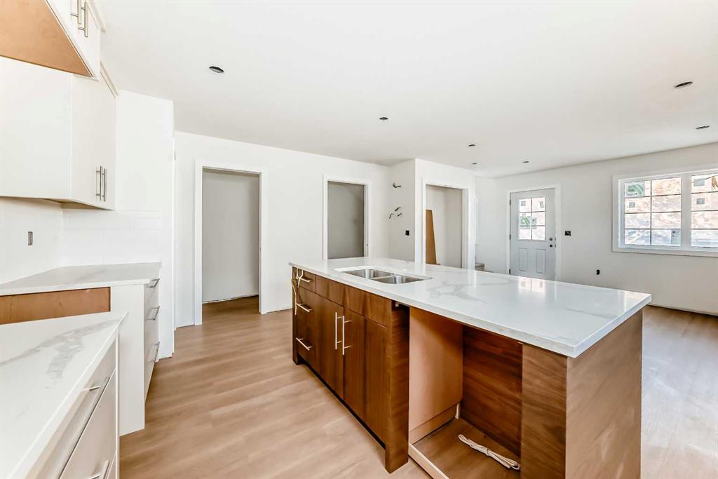 Picture for 5139 48th Street   https://www.cirrealty.ca/reb/cara/9/A2265569_7.jpg