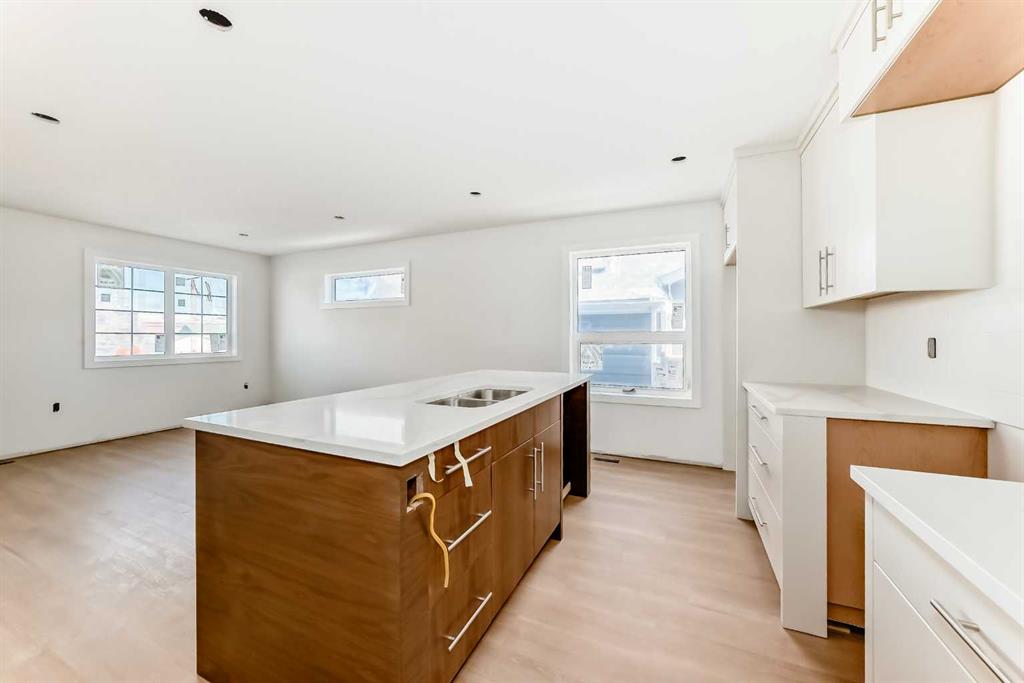 Picture for 5139 48th Street   https://www.cirrealty.ca/reb/cara/9/A2265569_8.jpg