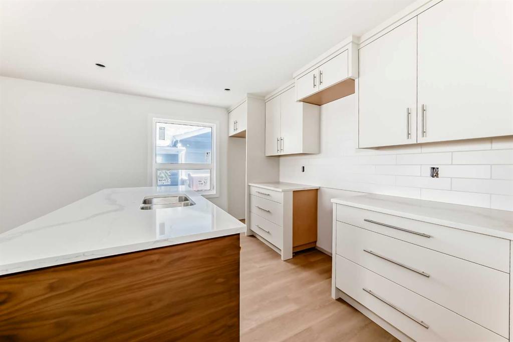 Picture for 5139 48th Street   https://www.cirrealty.ca/reb/cara/9/A2265569_9.jpg