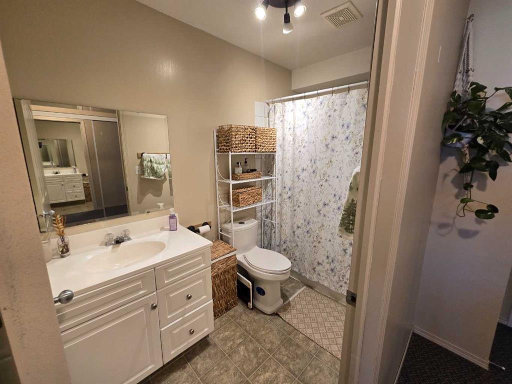 Picture for 7021 Deer Street  https://www.cirrealty.ca/reb/cara/9/A2265659_9.jpg