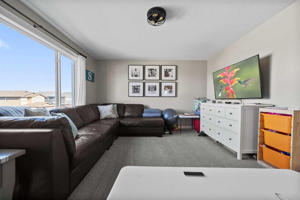 Picture for 3517 52 Street  https://www.cirrealty.ca/reb/cara/9/A2266169_11.jpg