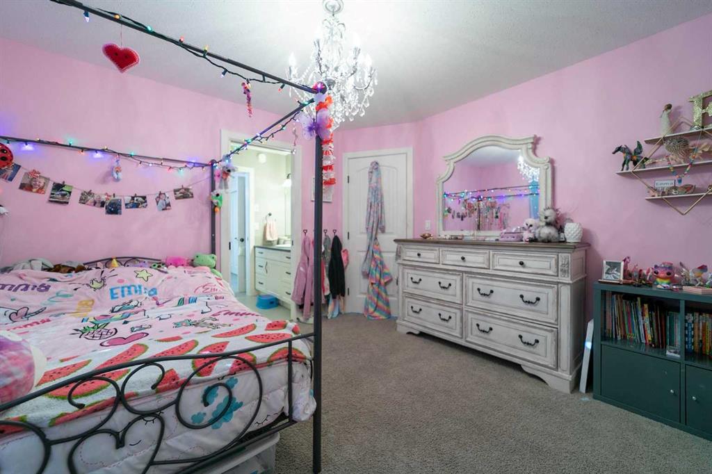 Picture for 3517 52 Street  https://www.cirrealty.ca/reb/cara/9/A2266169_20.jpg