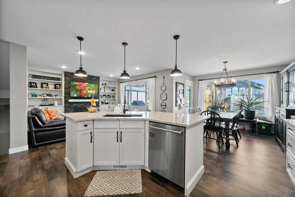 Picture for 3517 52 Street  https://www.cirrealty.ca/reb/cara/9/A2266169_8.jpg