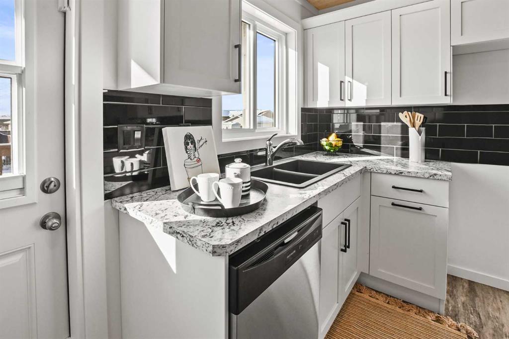 Picture for 6 Metcalf Way  https://www.cirrealty.ca/reb/cara/9/A2266299_14.jpg