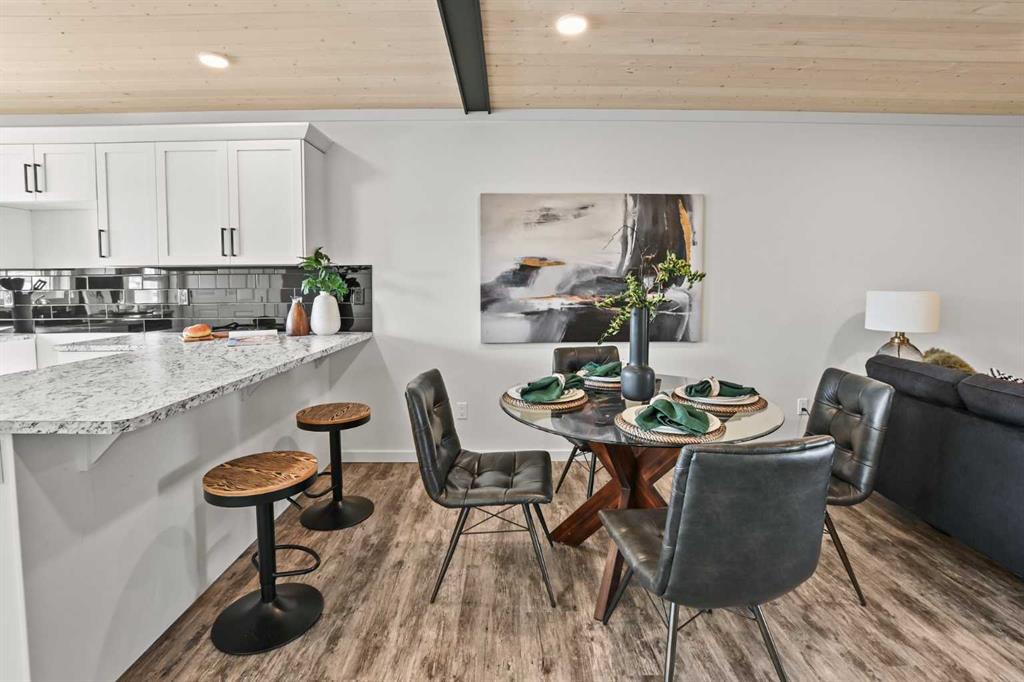 Picture for 6 Metcalf Way  https://www.cirrealty.ca/reb/cara/9/A2266299_15.jpg