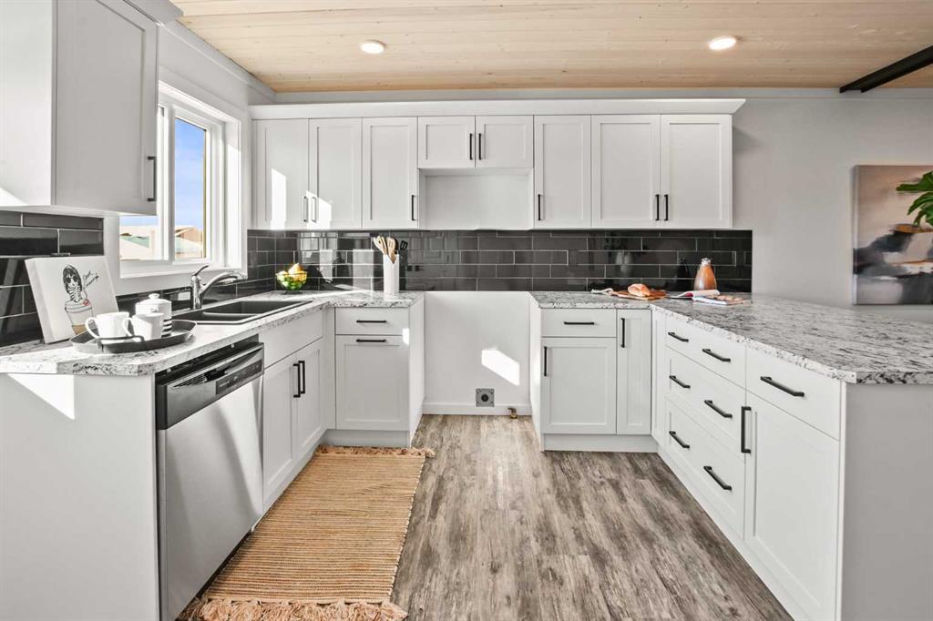 Picture for 6 Metcalf Way  https://www.cirrealty.ca/reb/cara/9/A2266299_8.jpg